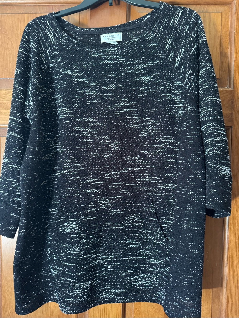 Liz Claiborne Black & White Marled Knit Top